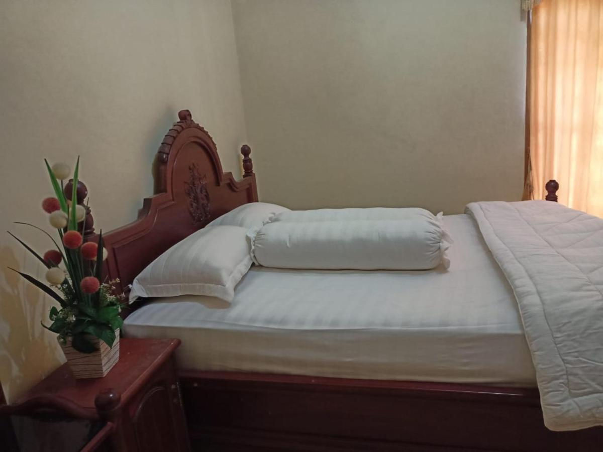 Fermana Homestay Painan Bagian luar foto